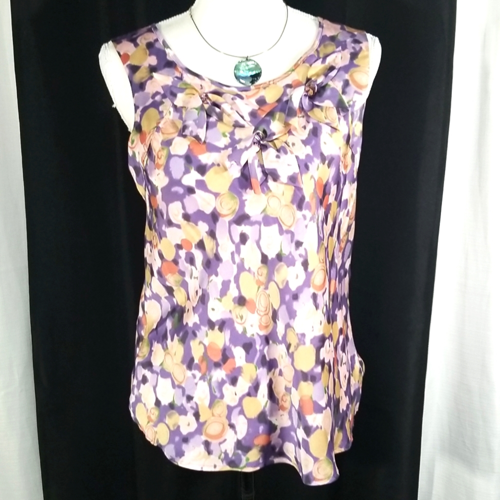 Quintessential Sleeveless Pattern Top. S